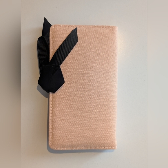 Gucci | 3 Piece Makeup Brush Travel Kit - Picture 2 of 8